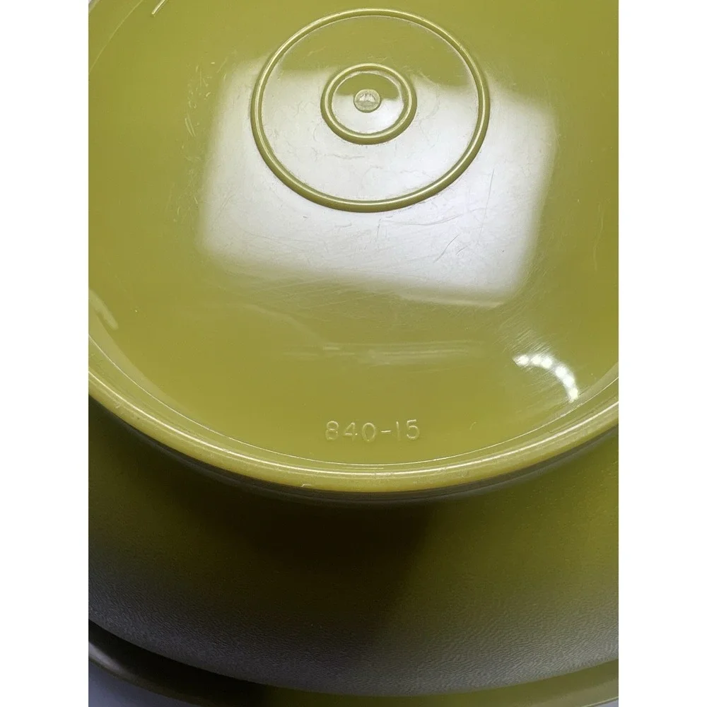 Tupperware 6